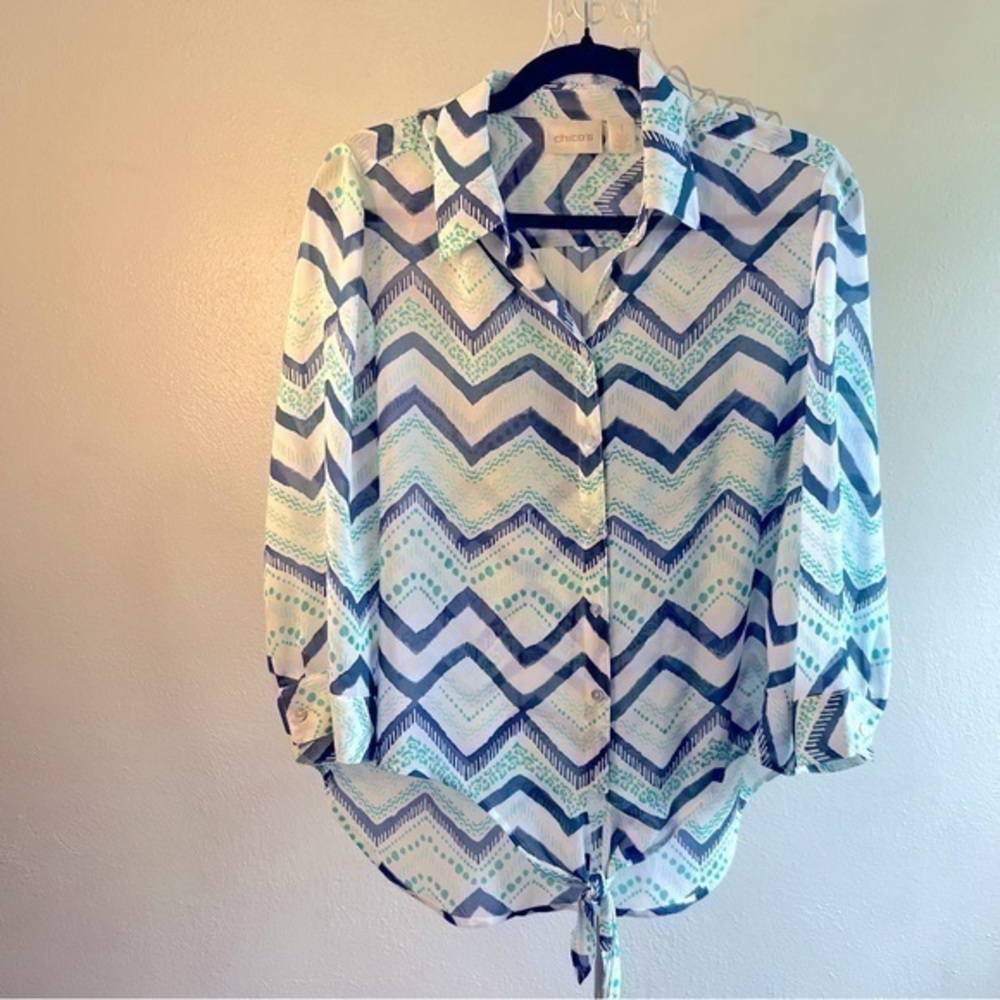 Chico’s tie front top white, turquoise & cornflower blue, Sz 1. Like new.